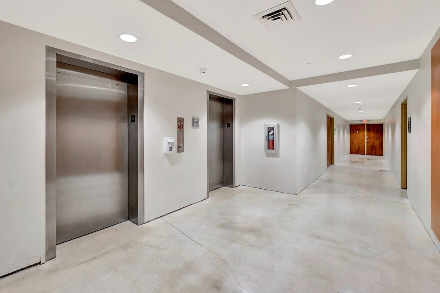 More Photos Of 4300 Biscayne Blvd, Miami Office Residential For Lease