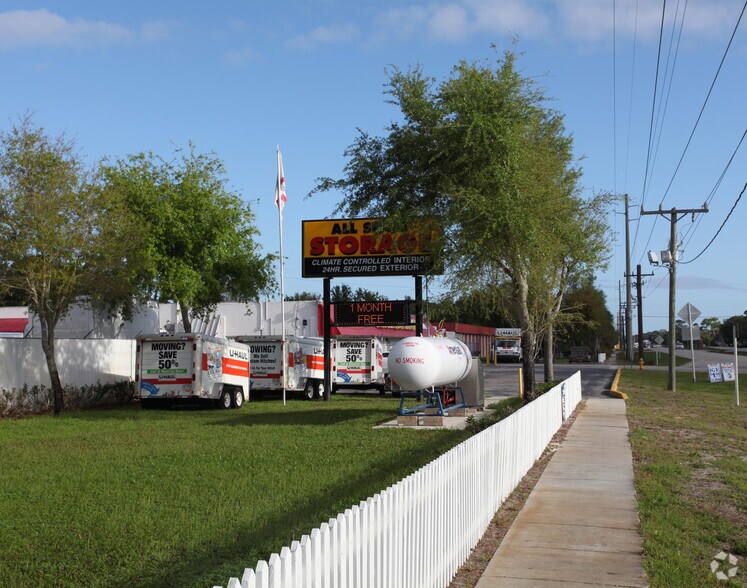 More Photos Of 4909 N Cocoa Blvd, Cocoa Self Storage For Lease