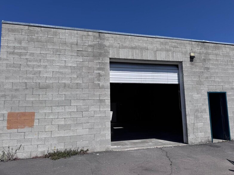 More Photos Of 524 Market St, Klamath Falls Warehouse For Lease