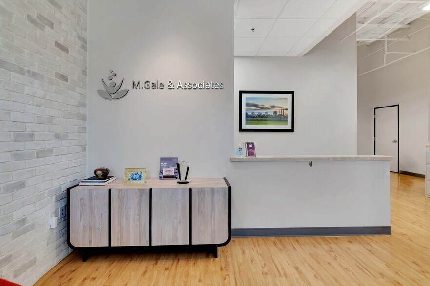 More Photos Of 3000 Race St, Fort Worth Office For Lease