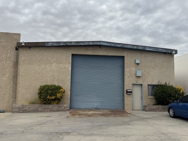 More Photos Of 16409 K St, Mojave Service For Sale