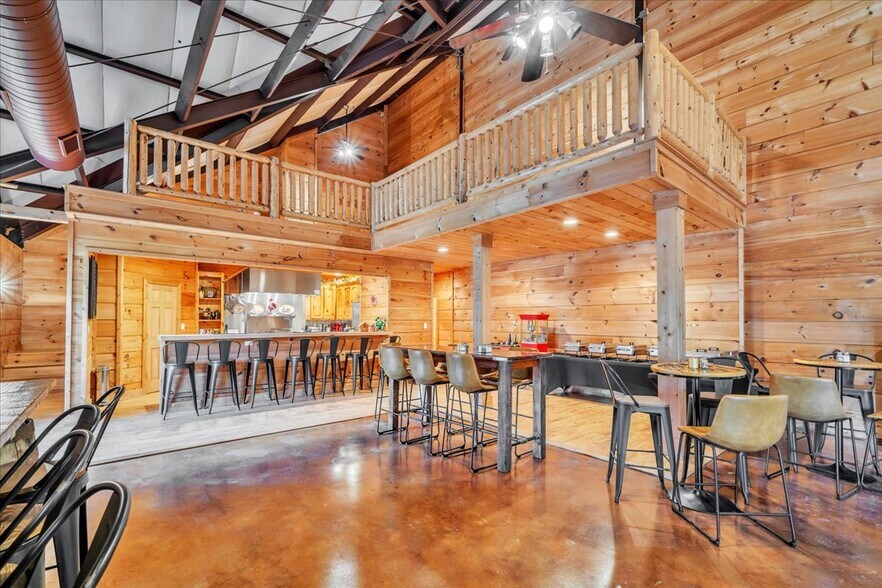 More Photos Of 2079 Highway 85, Senoia Specialty For Sale