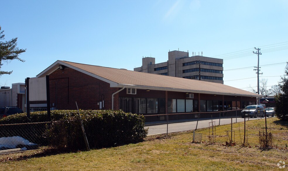 More Photos Of 623-631 Reisterstown Rd, Pikesville Office For Lease