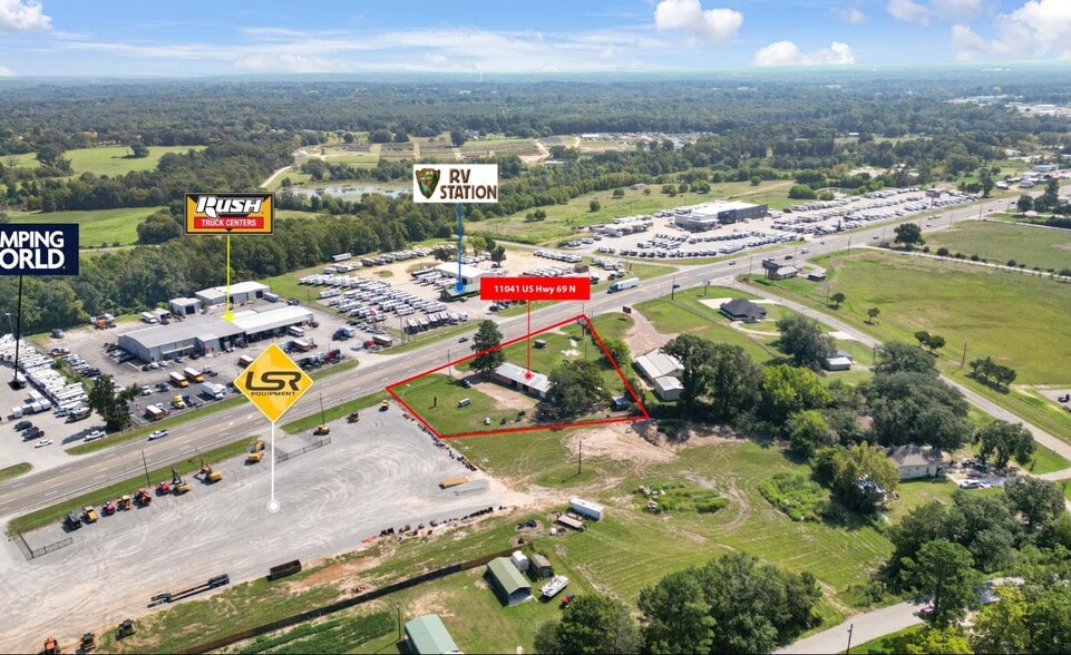 More Photos Of 11041 US Highway 69 N, Tyler Auto Repair For Sale