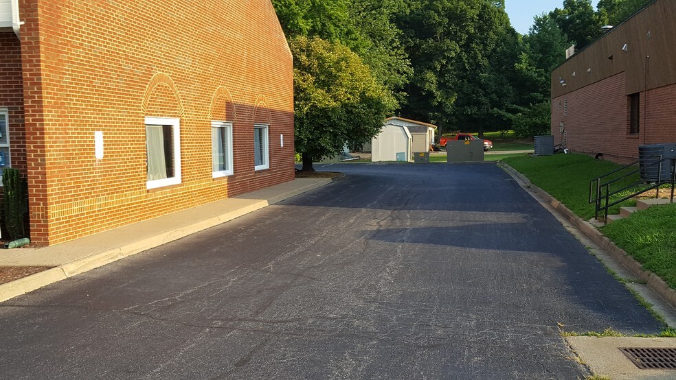 More Photos Of 10450-10460 Hilltop Plaza Way, Spotsylvania Storefront Retail Office For Lease