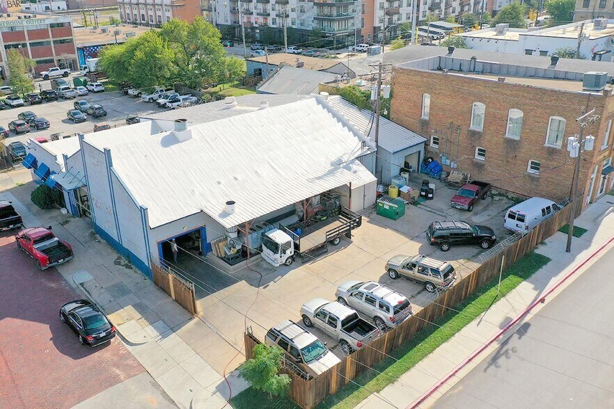 More Photos Of 200,201,206 E Daggett Ave, Fort Worth Warehouse For Sale