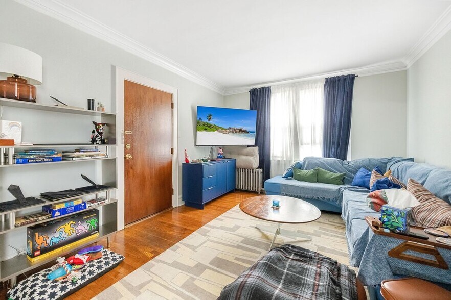 More Photos Of , Clifton Unknown For Sale