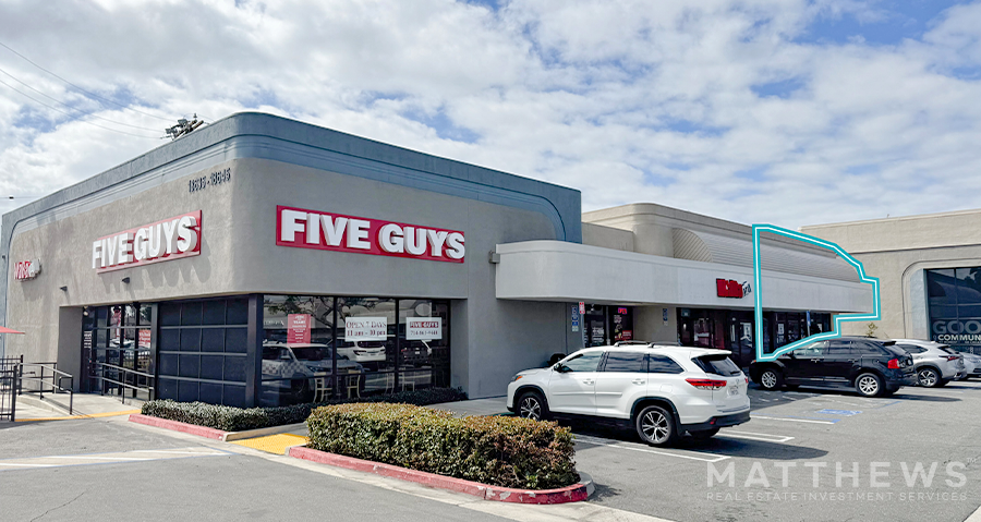 Primary Photo Of 18541-18545 Beach blvd, Huntington Beach General Retail For Lease