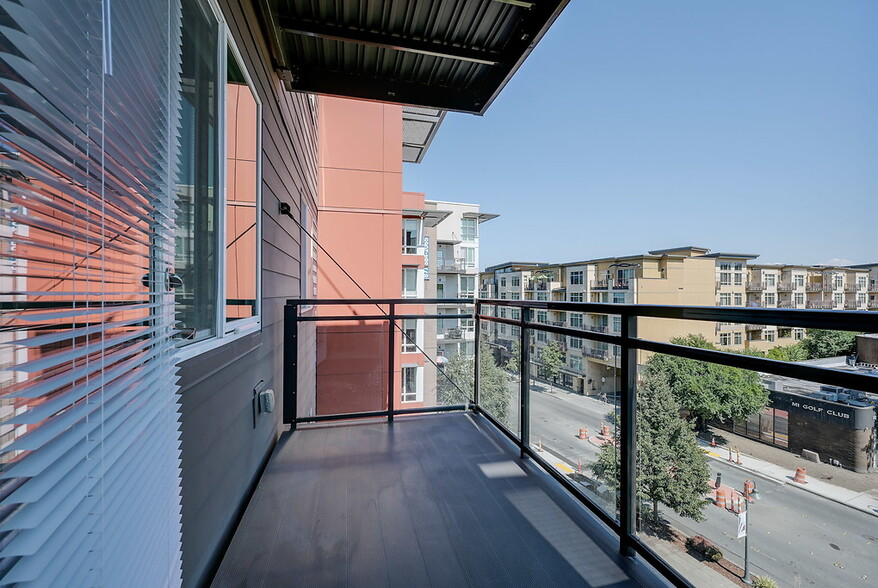More Photos Of 2441 76th Ave SE, Mercer Island Apartments For Lease