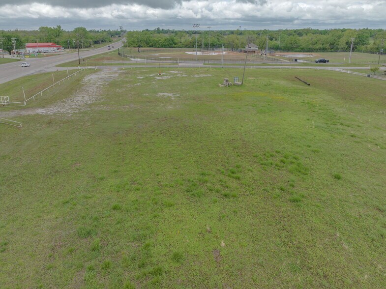 More Photos Of 18001 23rd, Harrah Land For Sale