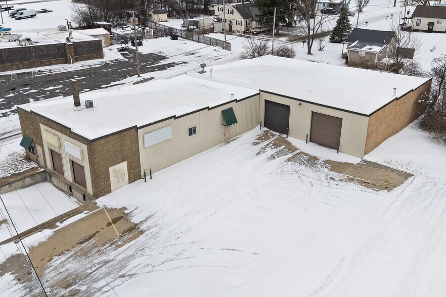 Primary Photo Of 922 W Fourth St, Mansfield Warehouse For Lease