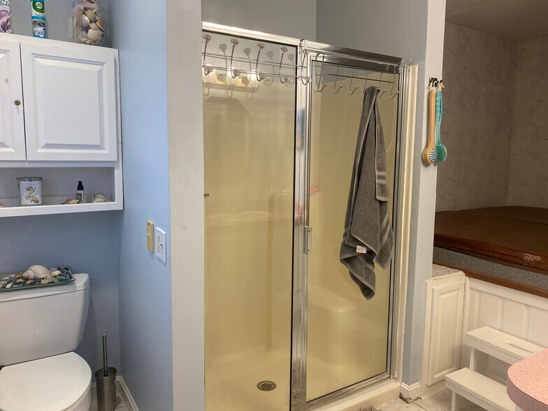 More Photos Of 1454 Grafton St, Worcester Light Manufacturing For Lease