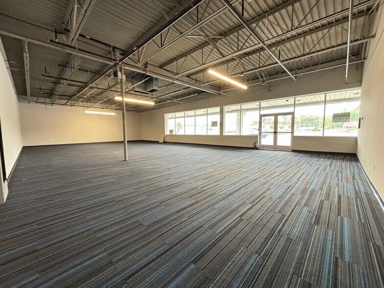 More Photos Of 380-432 John Fitch Hwy, Fitchburg Unknown For Lease