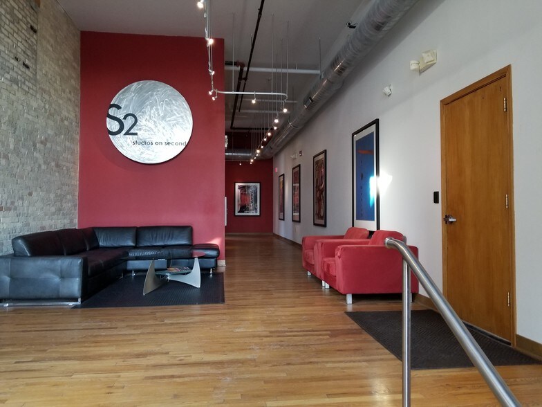 More Photos Of 1017 S 2nd St, Milwaukee Apartments For Lease