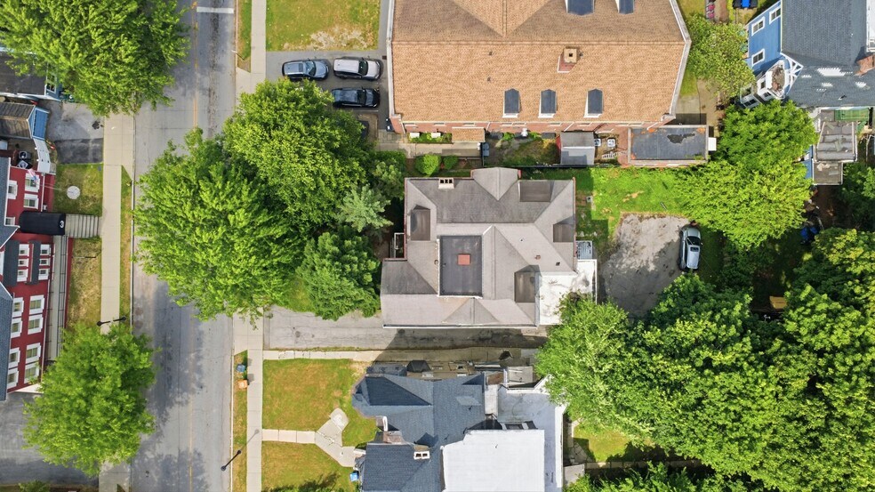 More Photos Of 40 S Hamilton St, Poughkeepsie Apartments For Sale