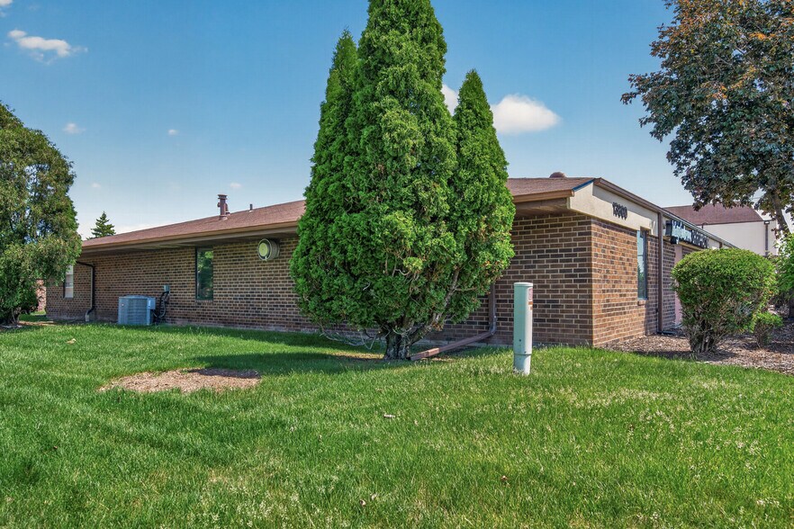 More Photos Of 13784-13800 83rd Way N, Maple Grove Medical For Lease