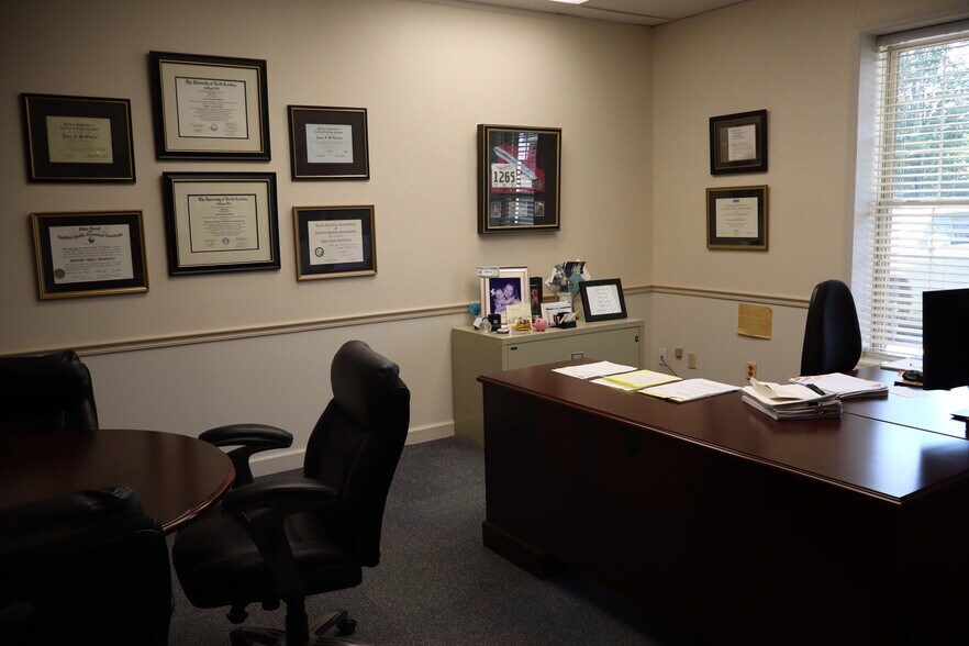 More Photos Of 11 Shoaf St, Lexington Office For Sale