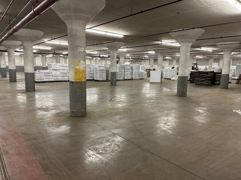 More Photos Of 1575 Lake St, Elmira Manufacturing For Lease