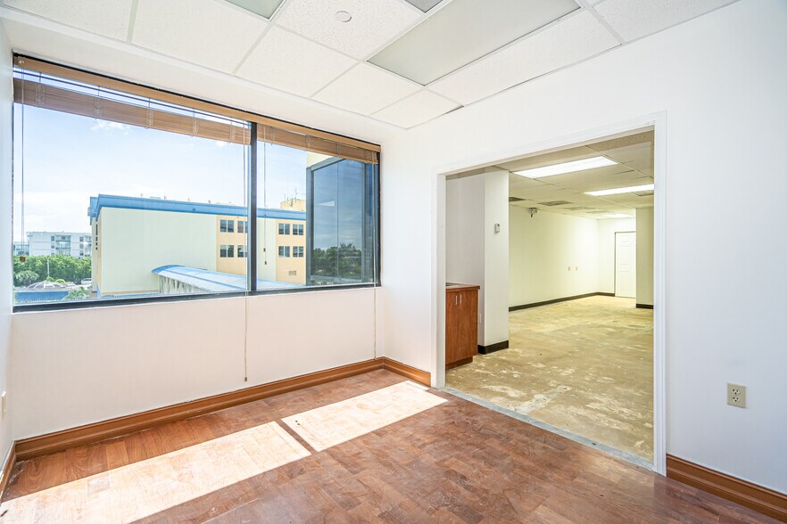 More Photos Of 3702 Washington St, Hollywood Medical For Lease