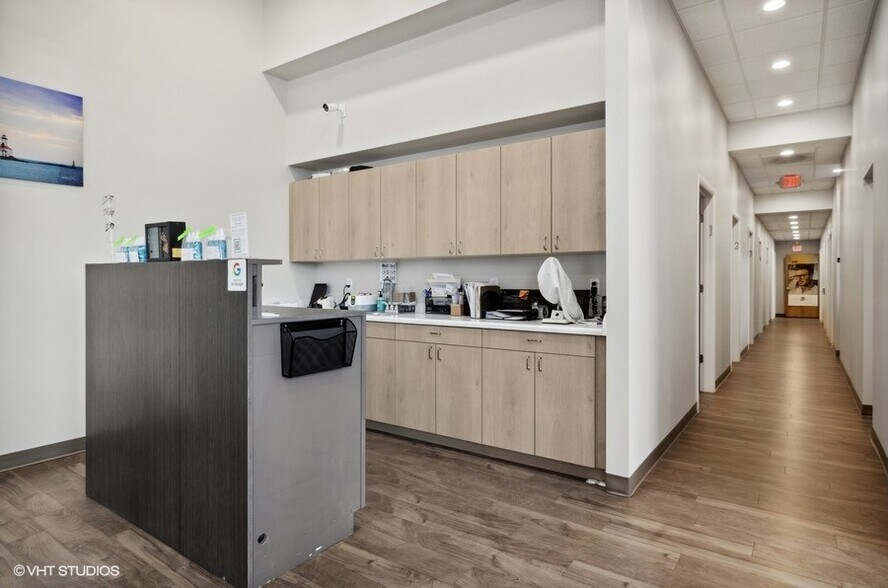 More Photos Of 2701-2703 Franklin St, Michigan City Storefront Retail Office For Sale