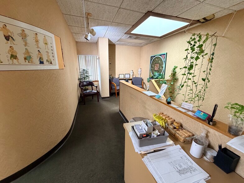 More Photos Of 2 Hillside Ave, Williston Park Medical For Lease