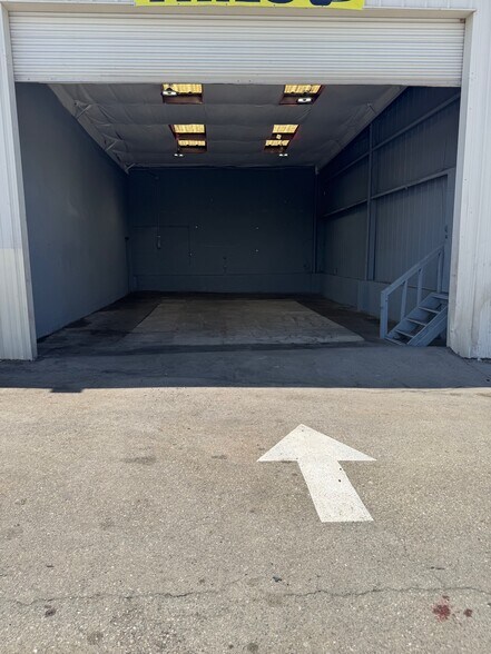 More Photos Of 112 Belle Ter, Bakersfield Truck Terminal For Lease