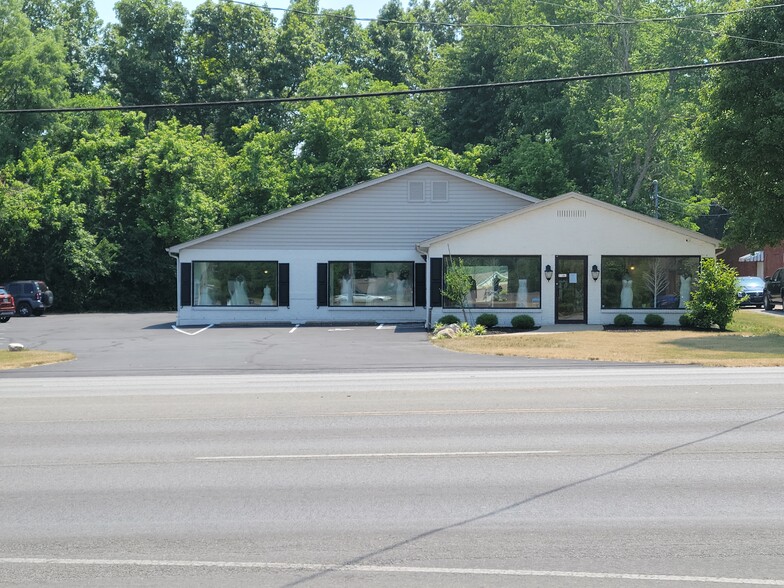 Primary Photo Of 1143 W Ohio Pike, Amelia Freestanding For Lease