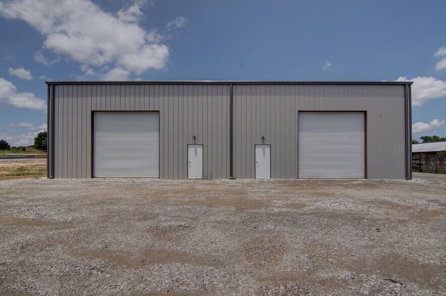 More Photos Of 589 CR 3597, Boyd Warehouse For Sale