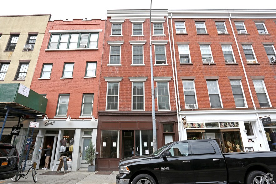 More Photos Of 306 Bleecker St, New York Apartments For Lease