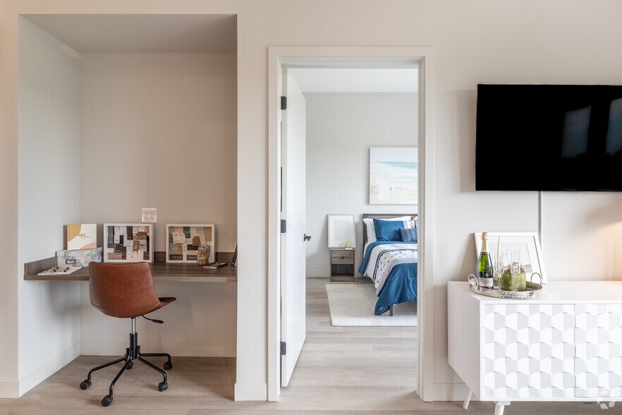 More Photos Of 2461 W 25th St, Cleveland Apartments For Lease