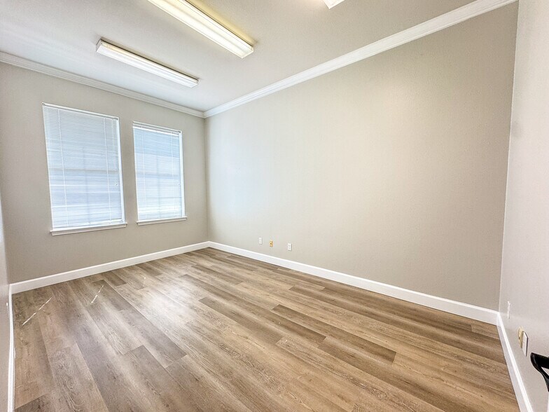 More Photos Of 2251 Double Creek Dr, Round Rock Medical For Lease