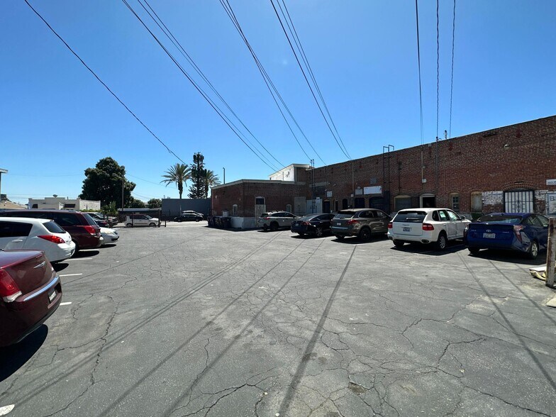 More Photos Of 5300-5328 Long Beach Blvd, Long Beach Storefront Retail Office For Lease