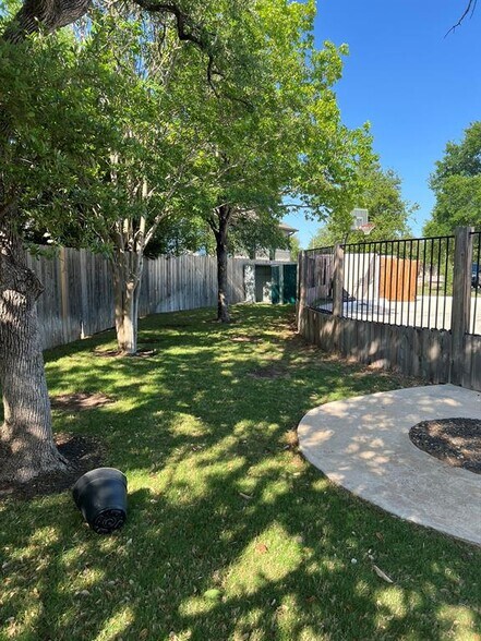 More Photos Of 3005 Glacier Pass, Cedar Park Office For Lease