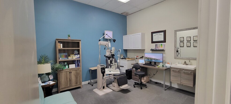 More Photos Of 640 Grand Ave, San Marcos Freestanding For Lease