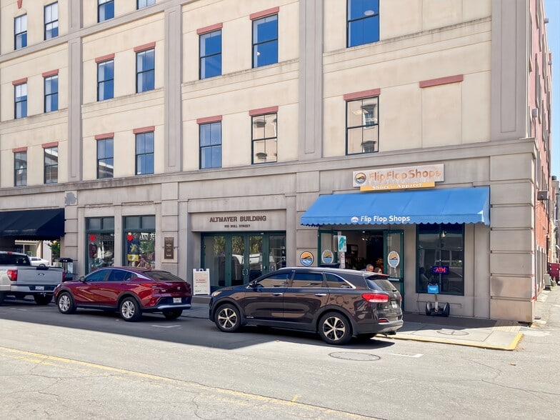 More Photos Of 100 Bull St, Savannah Coworking Space