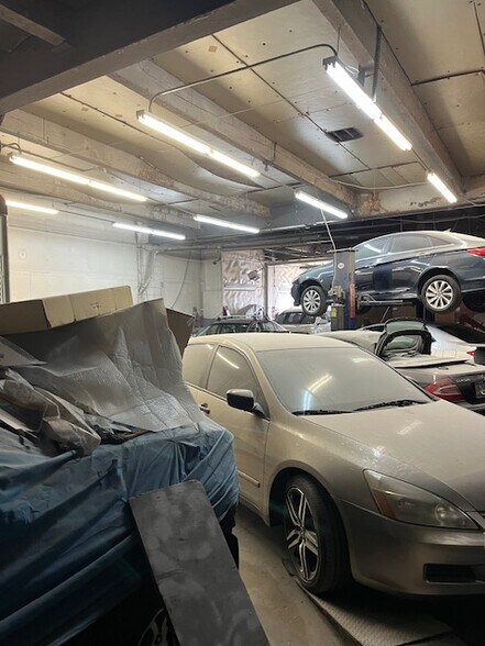 More Photos Of 172-74 W Wingohocking St, Philadelphia Auto Repair For Sale
