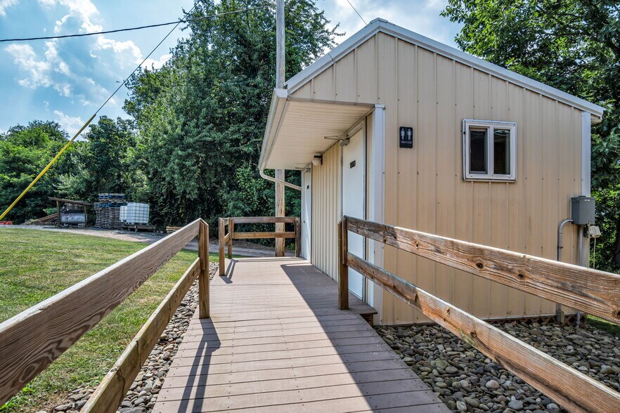 More Photos Of 3 Orchard Rd, Liverpool Winery Vineyard For Sale