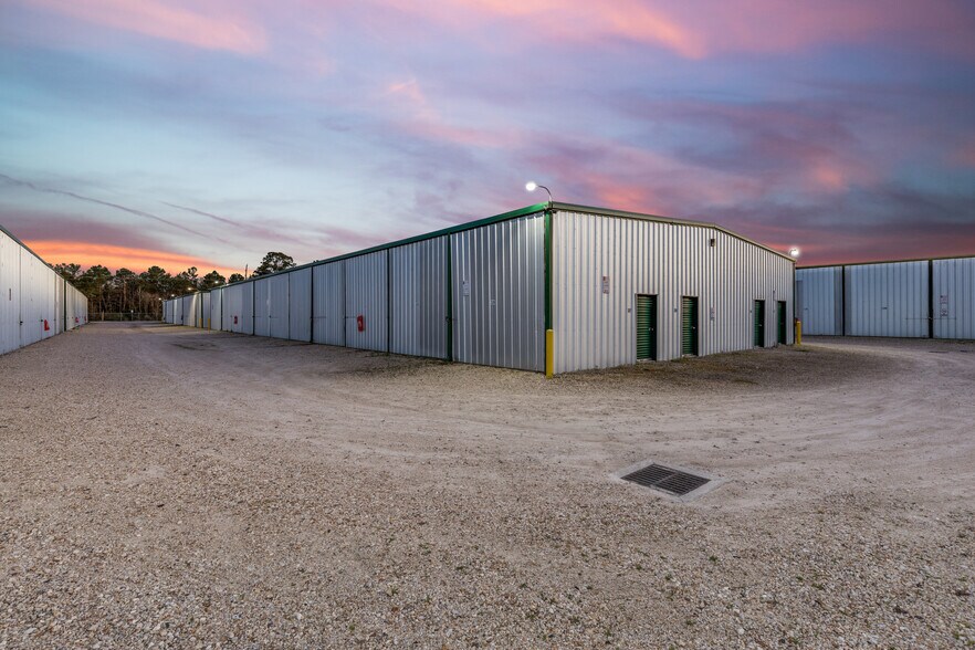 More Photos Of 11711 C E King Pkwy Pky, Houston Self Storage For Sale
