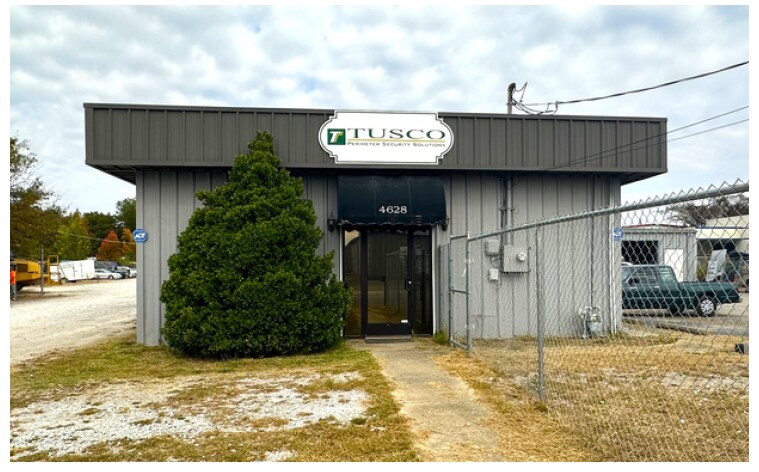 More Photos Of 4628 Commercial Dr, Huntsville Warehouse For Lease