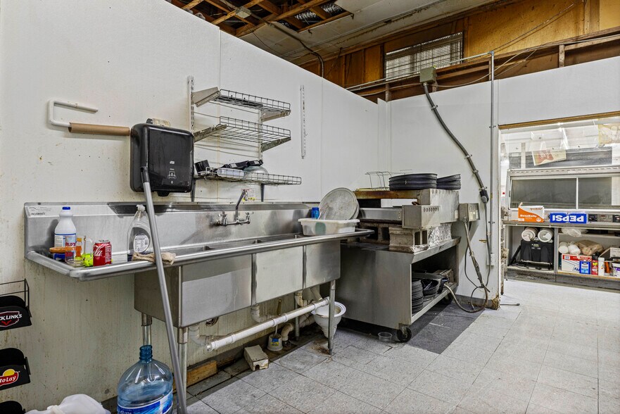 More Photos Of 10644 Morang Dr, Detroit Storefront For Sale