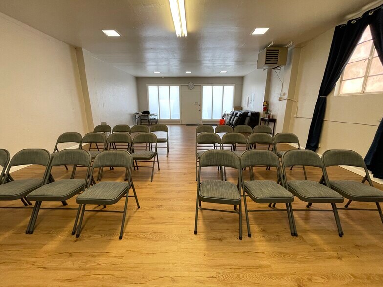 More Photos Of 1842 23rd St, San Pablo Loft Creative Space For Sale