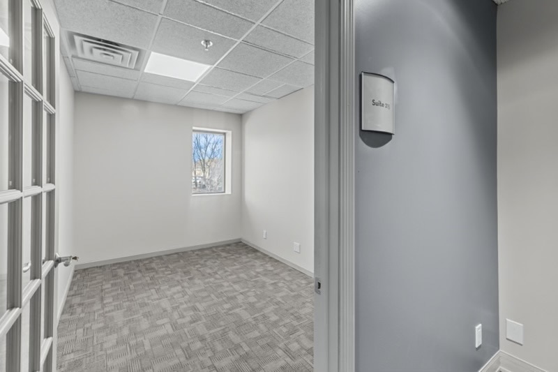 More Photos Of 555 S Perryville Rd, Rockford Office For Lease