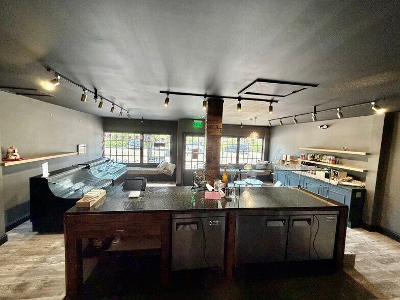 More Photos Of 23-35 Tokeneke Rd, Darien Unknown For Lease