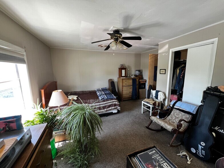 More Photos Of 531 Old State Route 74, Cincinnati General Retail For Sale