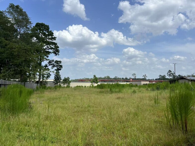 More Photos Of 14221 Horseshoe Bnd, Conroe Specialty For Lease