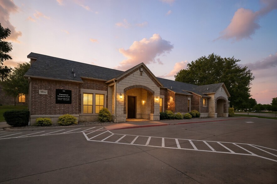 More Photos Of 4016 Gateway Dr, Colleyville Office For Sale