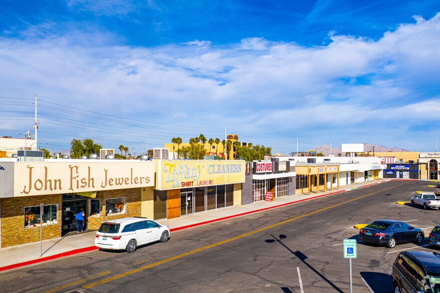 More Photos Of 953 E Sahara Ave, Las Vegas Storefront For Lease