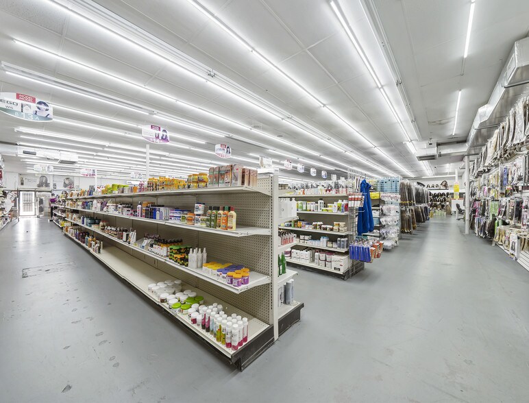 More Photos Of 8610 Martin Luther King Jr Blvd, Houston Medical For Sale