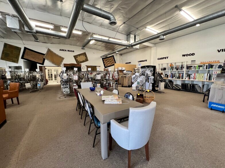 More Photos Of 1998 Harbor Blvd, Costa Mesa Showroom For Lease