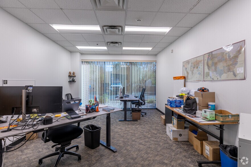 More Photos Of 1315 W Drivers Way, Tempe Research And Development For Lease